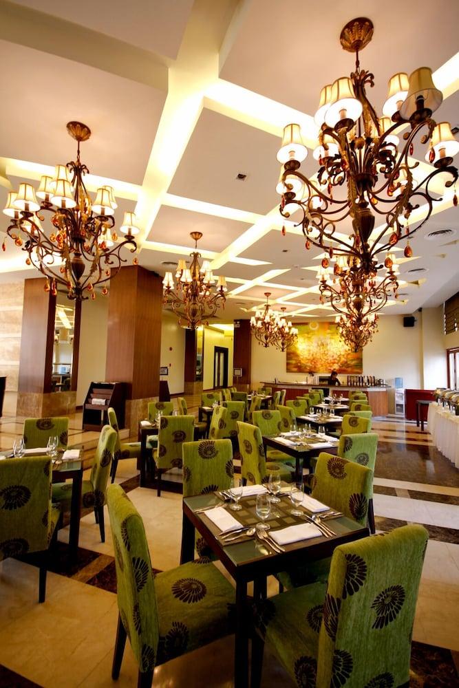 The Avenue Plaza Hotel Naga  Luaran gambar