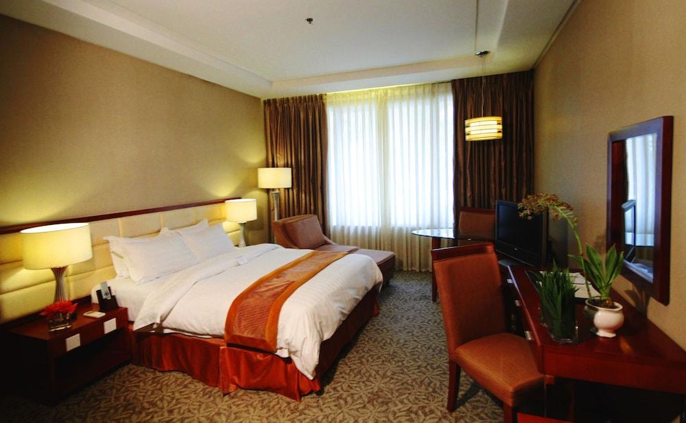 The Avenue Plaza Hotel Naga  Luaran gambar