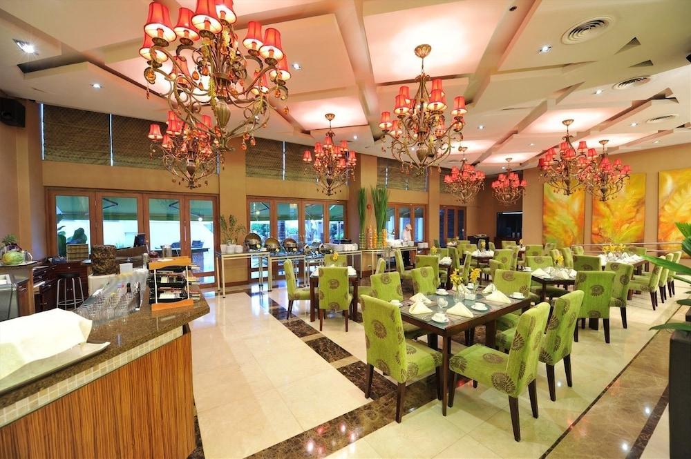 The Avenue Plaza Hotel Naga  Luaran gambar