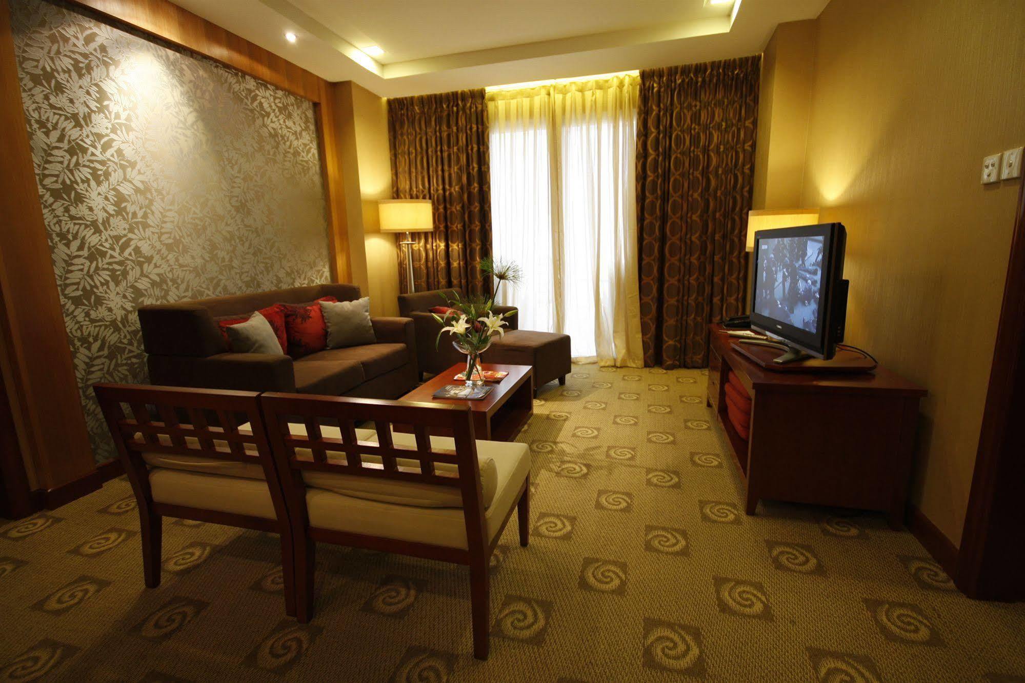 The Avenue Plaza Hotel Naga  Luaran gambar