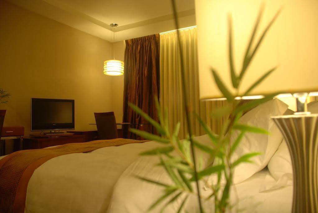 The Avenue Plaza Hotel Naga  Luaran gambar